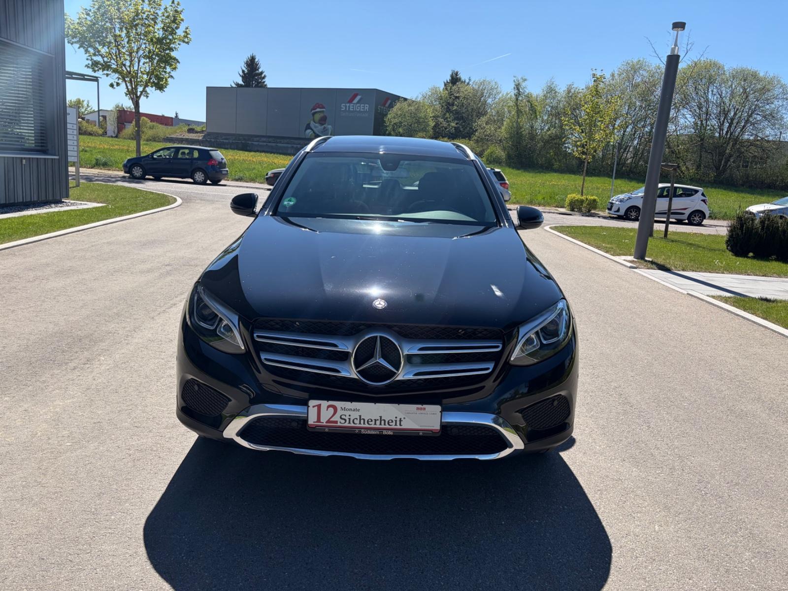Mercedes-Benz GLC 220 d 4Matic*1.Hand*Pano*AHK*RFK*Tüv Neu