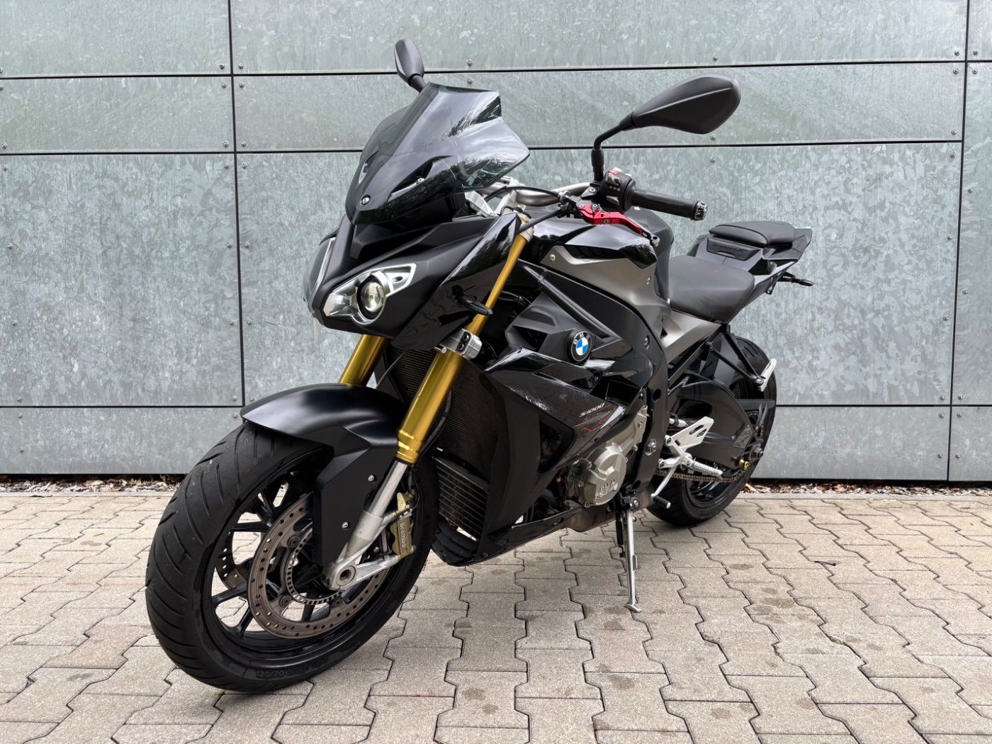 Fahrzeugabbildung BMW S 1000 R 2 Pakete