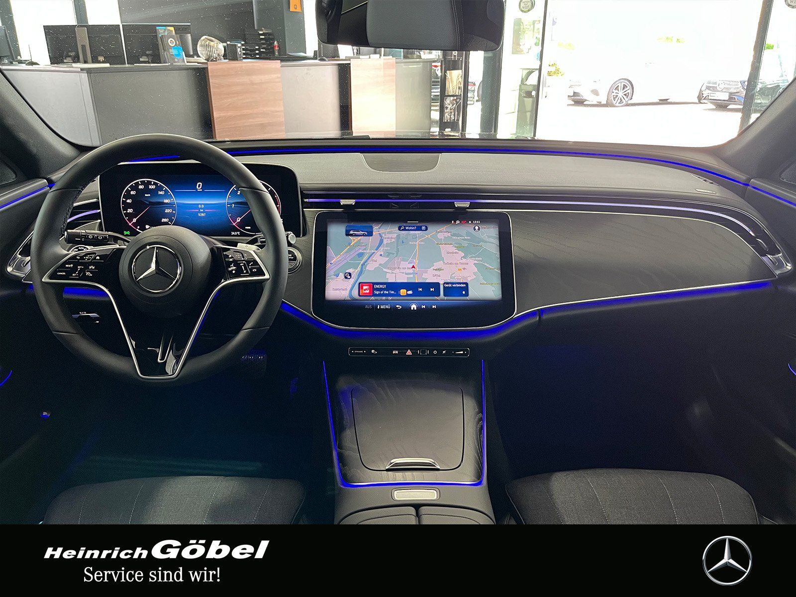Fahrzeugabbildung Mercedes-Benz E 220 d T AVANTGARDE+FAHR-ASSIST+360°+DIGITAL.L