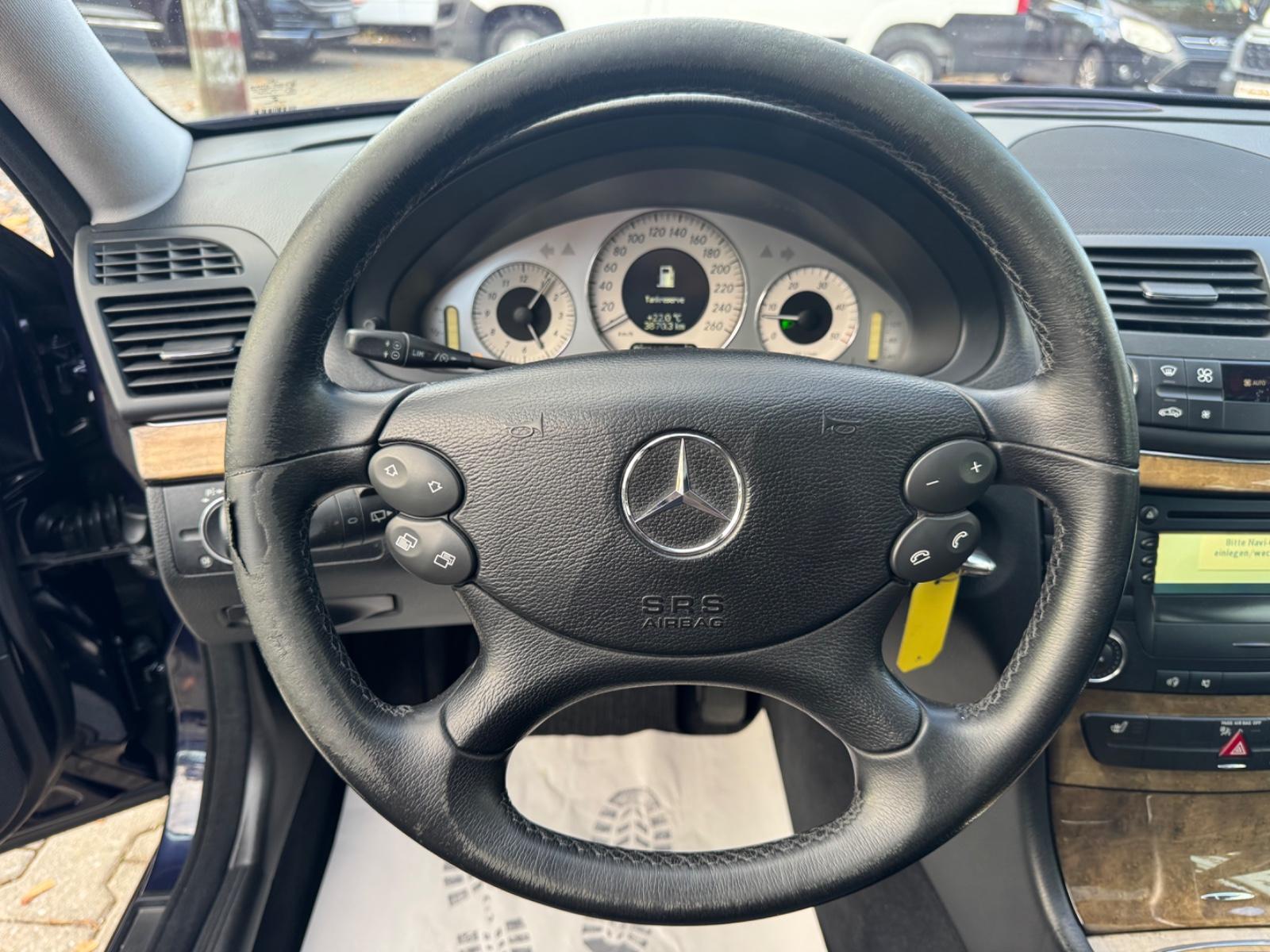 Mercedes-Benz E280 2007 — photo 12
