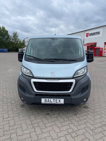 Peugeot Boxer Kasten 330 L2H1 Pro BlueHDi 130