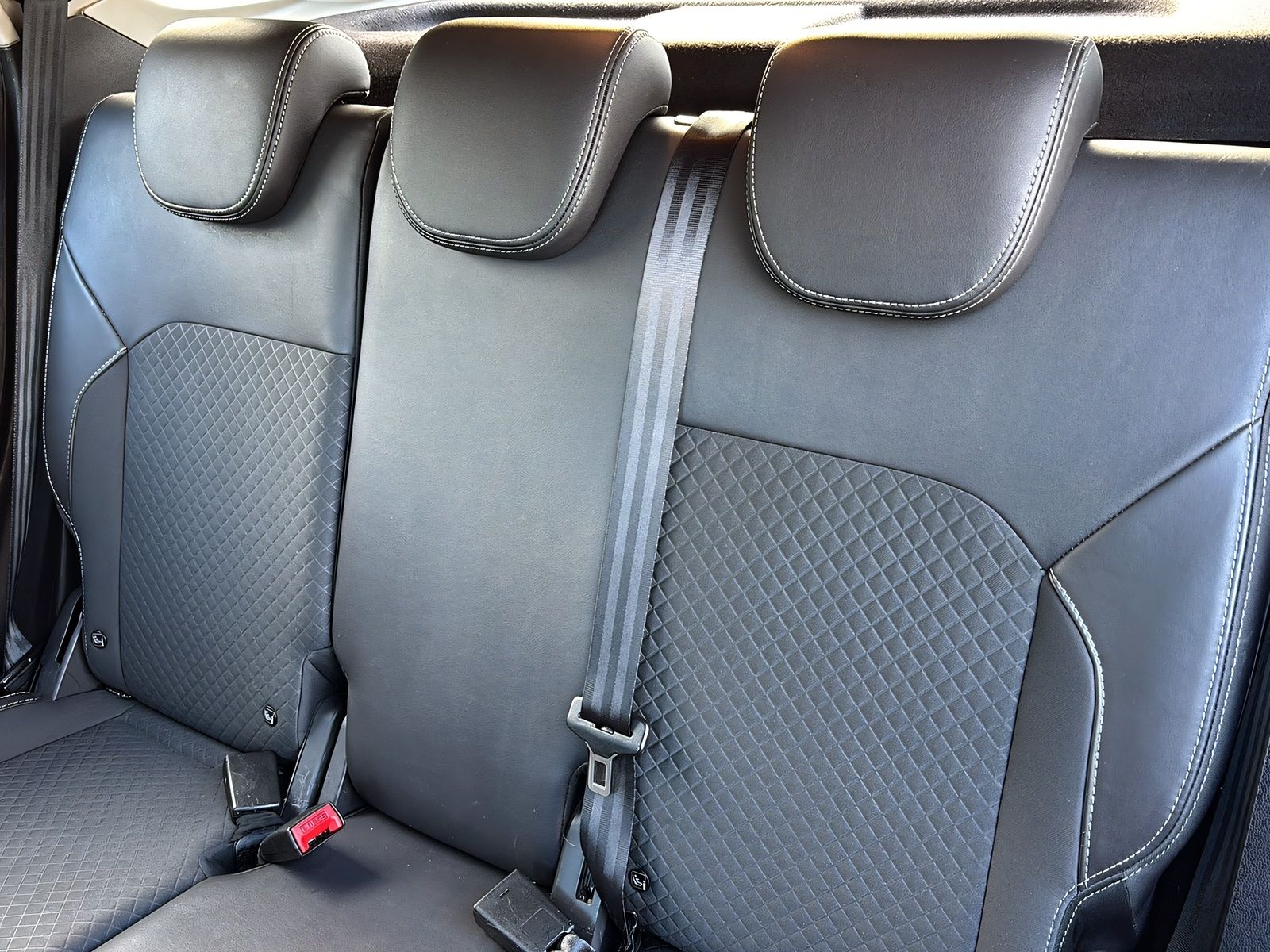 Fahrzeugabbildung Ford EcoSport 1.0 Titanium KLIMAAUT. WINTER PAKET PDC