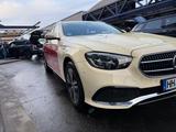 Mercedes-Benz E 220 d T Autom. - - Mercedes-Benz E 220: Taxi