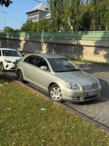 Toyota avensis 2.4 - Toyota Avensis Gebrauchtwagen in München
