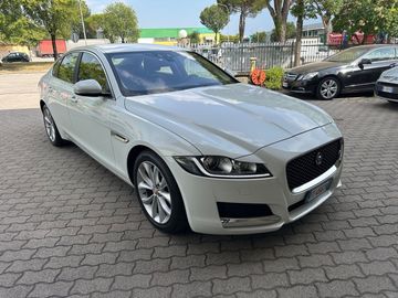 Jaguar XF - 1