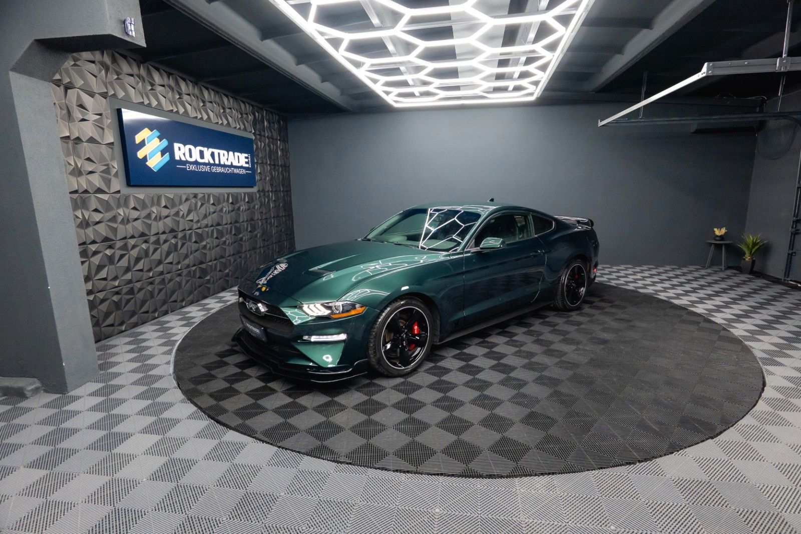 Fahrzeugabbildung Ford Mustang 5.0 V8 BULLITT 6-Gang RECARO Unfallfrei