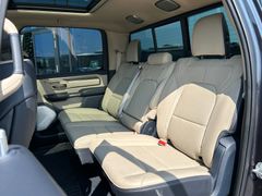 Fahrzeugabbildung Dodge RAM 1500 Limited LPG Luft NAP 22 Zoll u-frei EU