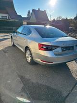 Skoda Superb Style 2.0 TDI 110 kW 6-Gang mech. - Skoda Superb mit Diesel-Antrieb: 1.6