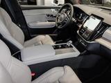 Volvo XC90 Ultra Bright Recharge Plug-In Hybrid AWD T8 - Volvo XC90: T8 Recharge