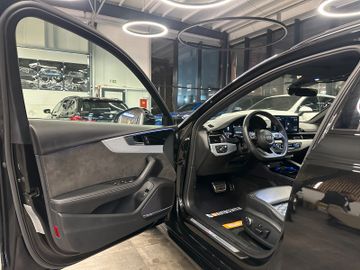 Audi RS4 Avant 2.9 TFSI quattro*HUD*Navi*Klima*SHZ*BT