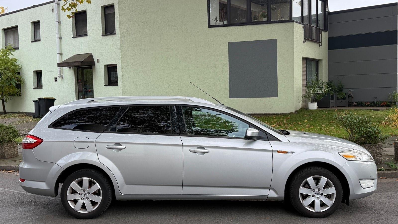 Ford Mondeo 2008 — rear view