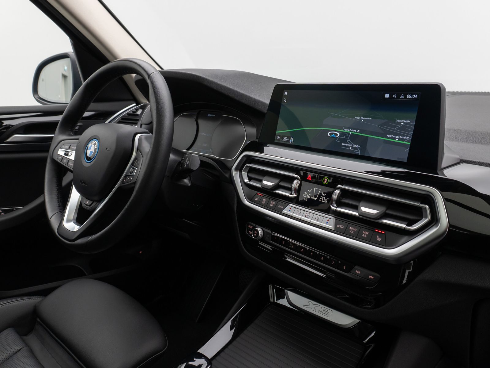 Fahrzeugabbildung BMW X3 xD30e Panorama 360° HUD DAB AHK Alarm Sport