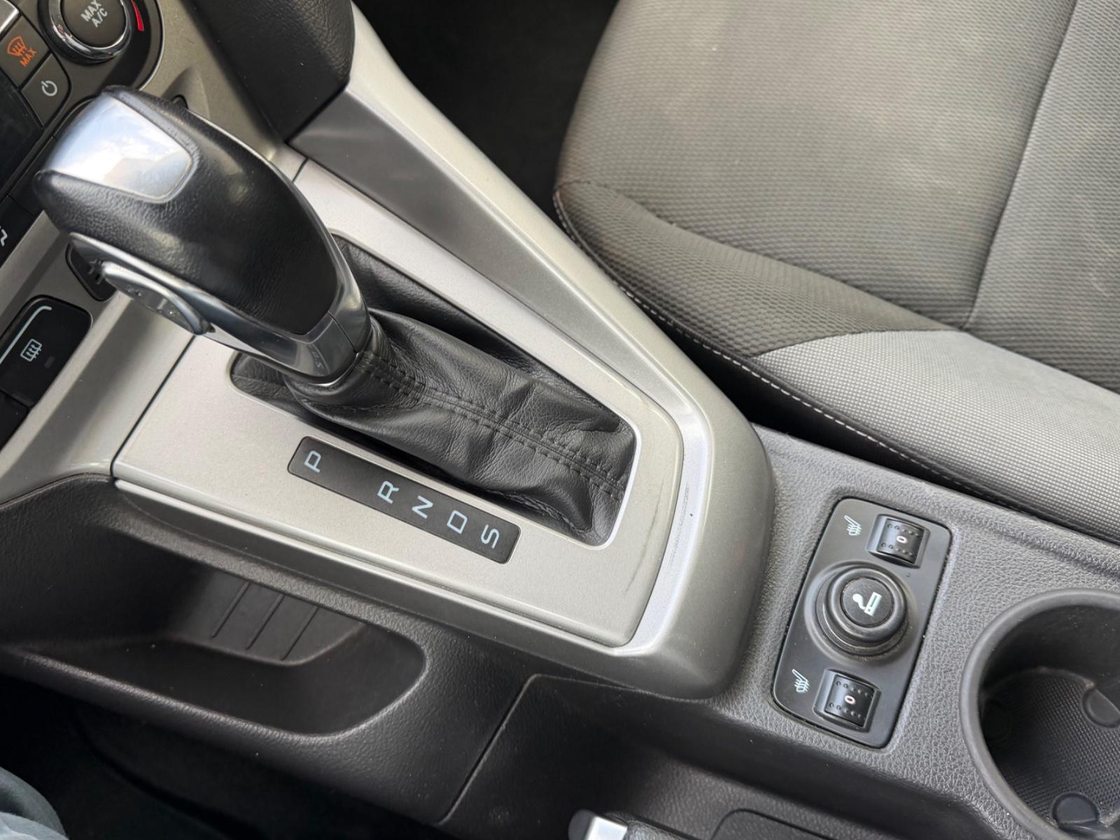 Ford Focus 2012 — photo 14