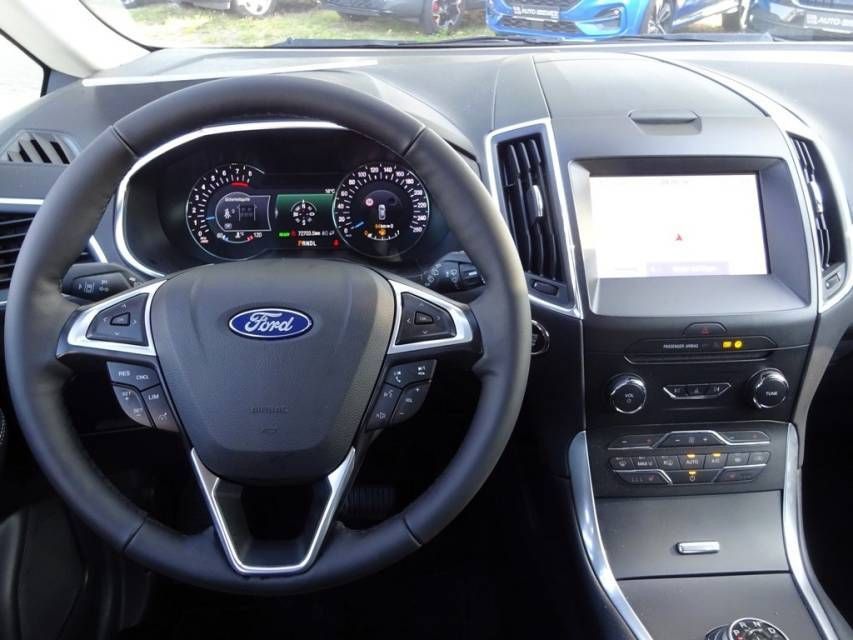 Fahrzeugabbildung Ford S-MAX 2.5 Duratek (FHEV) Hybrid Titanium AHK