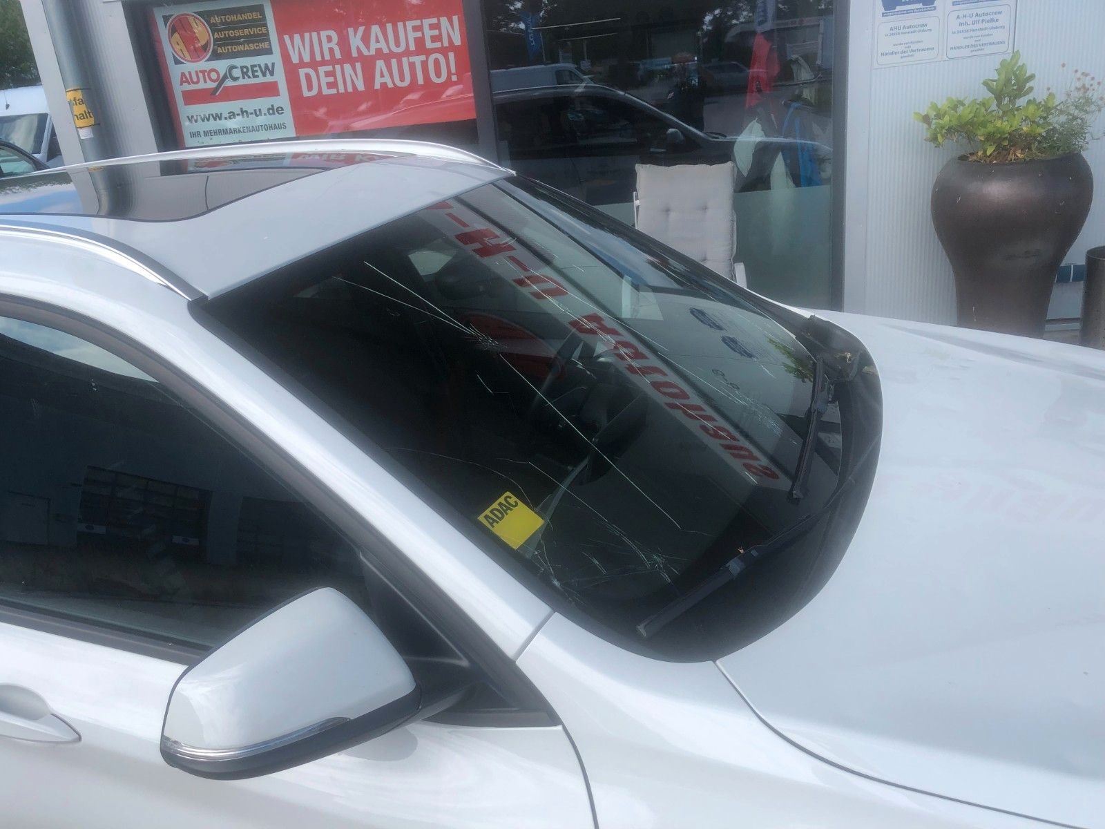 Fahrzeugabbildung BMW X1 sDrive 20 i Advantage Hagelschaden