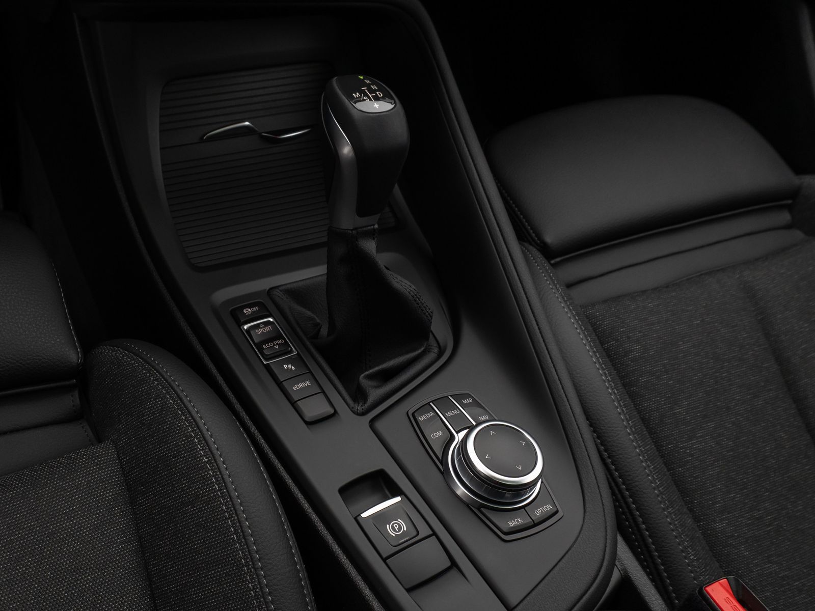 Fahrzeugabbildung BMW X1 xD25e Panorama DAB Navi Parkassistent Sport