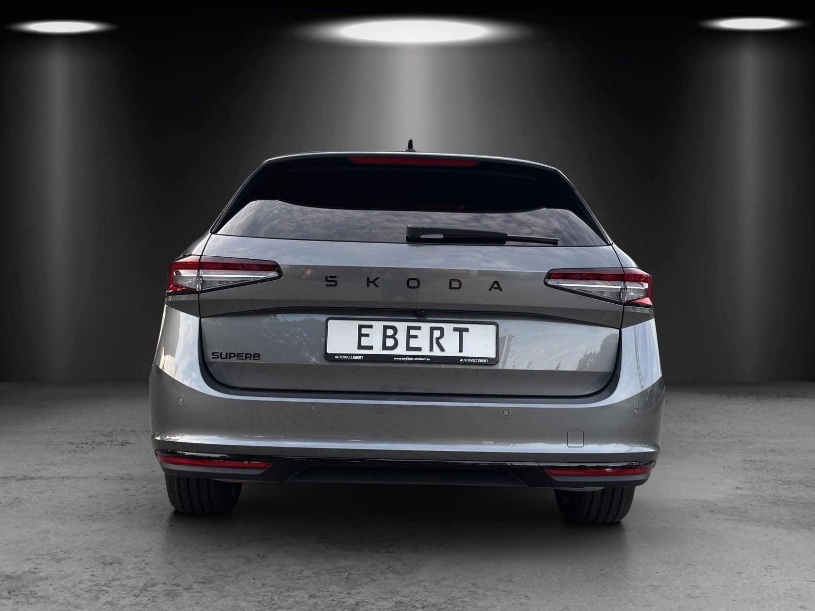 Fahrzeugabbildung SKODA Superb Combi Sportline 2,0 TSI 150 kW DSG