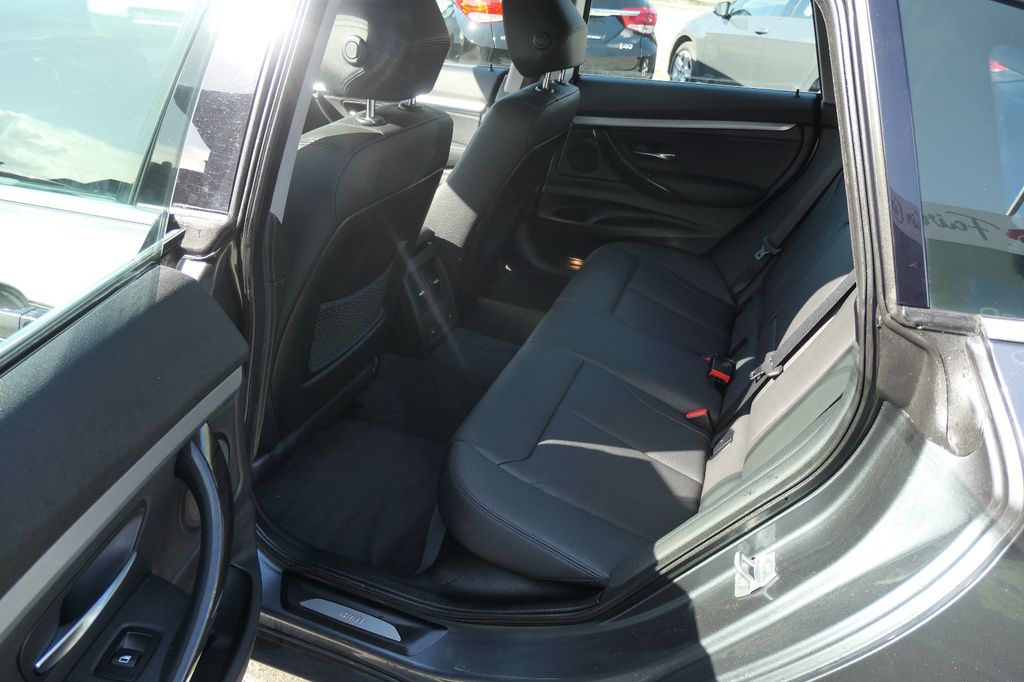 BMW 330d Gran Turismo | Panorama | Leder | AHK, Ansicht 9