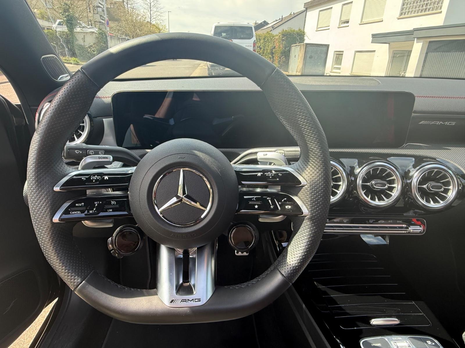 Mercedes-Benz CLA 35 SB 1.Hand, Garantie, TÜV, 8-fach bereift