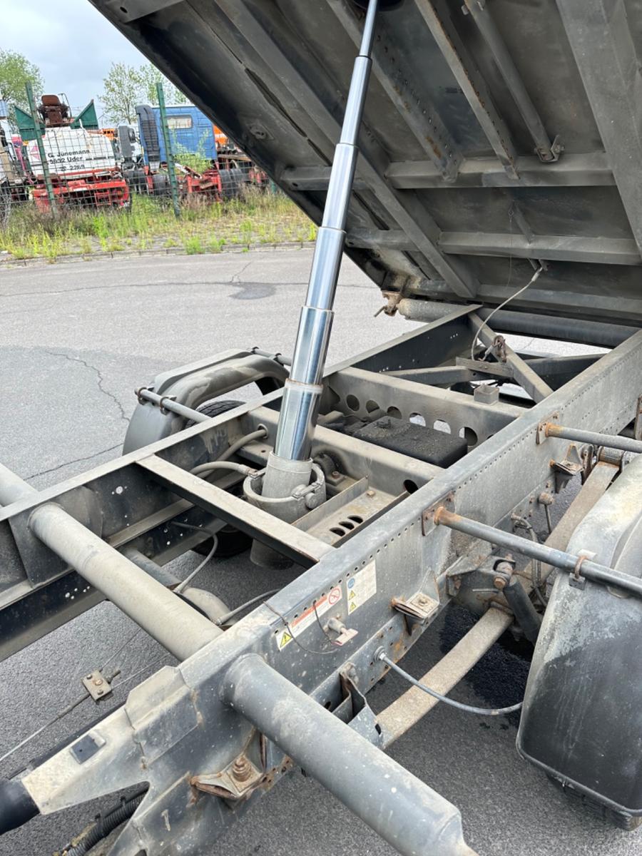 Iveco Daily Dreiseitenkipper Doppelkabine 7 Sitz