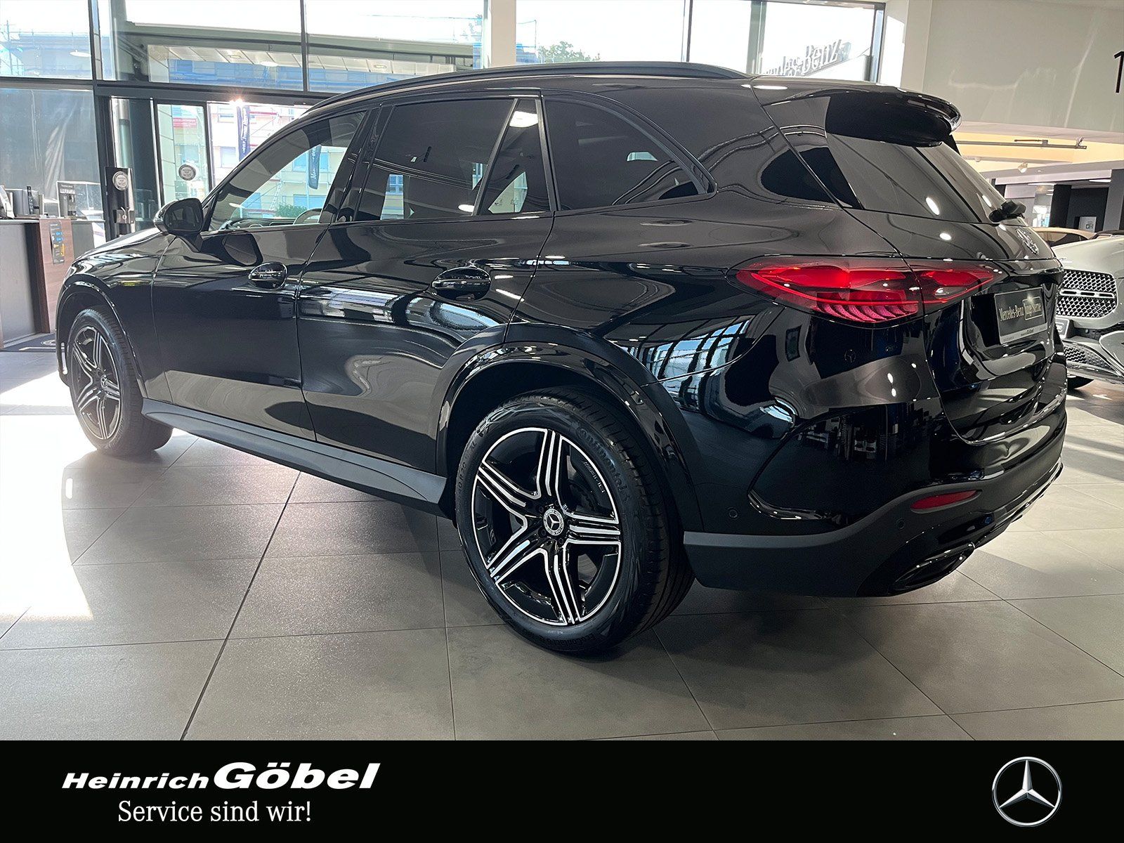 Fahrzeugabbildung Mercedes-Benz GLC 450 d AMG+PANO+AHK+AIRMATIC+STANDHZ.+BURMEST