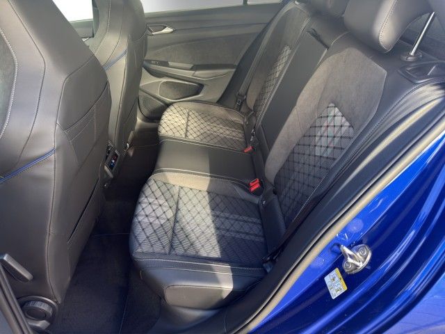 Golf R-Line 1.5 l eTSI DSG NAVI+WR+AREAVIEW+LED+