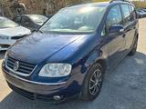 Volkswagen Touran 1.9 TDI DSG Automatik*Klima*PDC* - Volkswagen Touran mit Diesel-Antrieb: Kleinbus, Automatik, 1.9