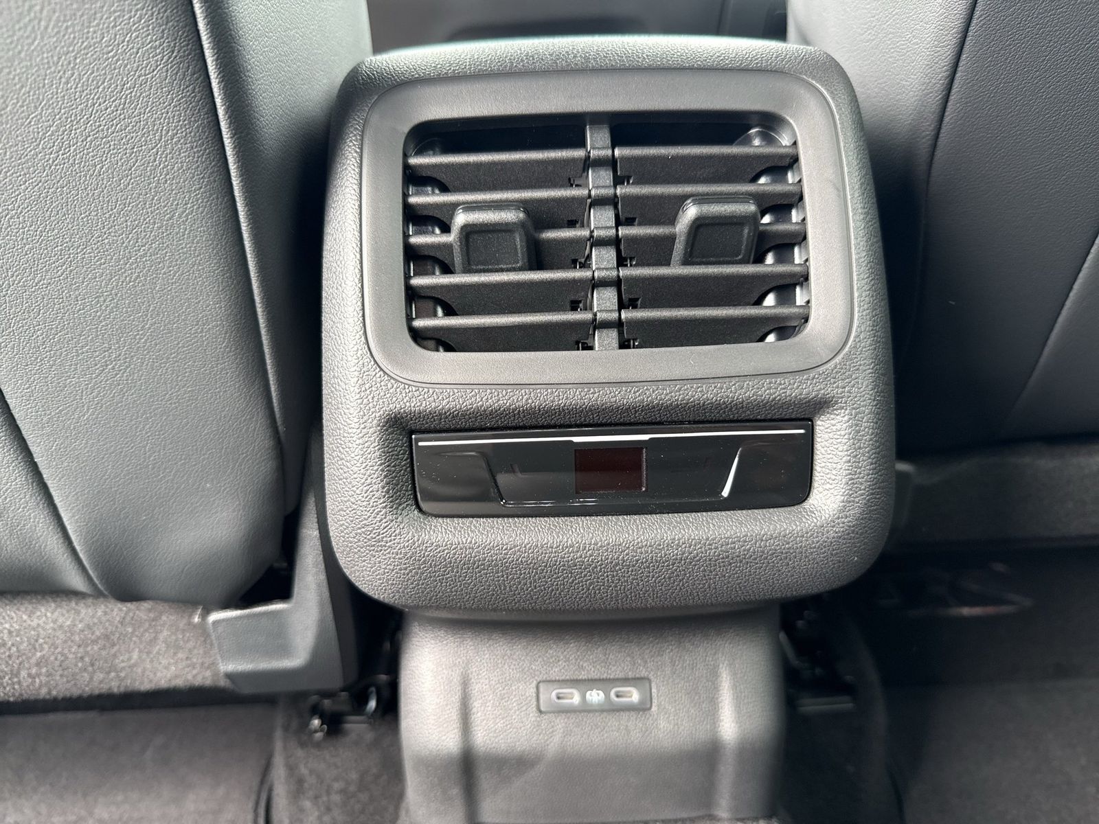 Volkswagen T-Roc - Bild 22
