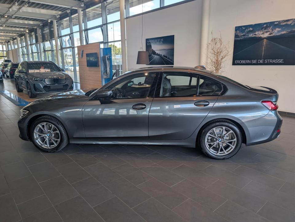 BMW 320i Limousine
