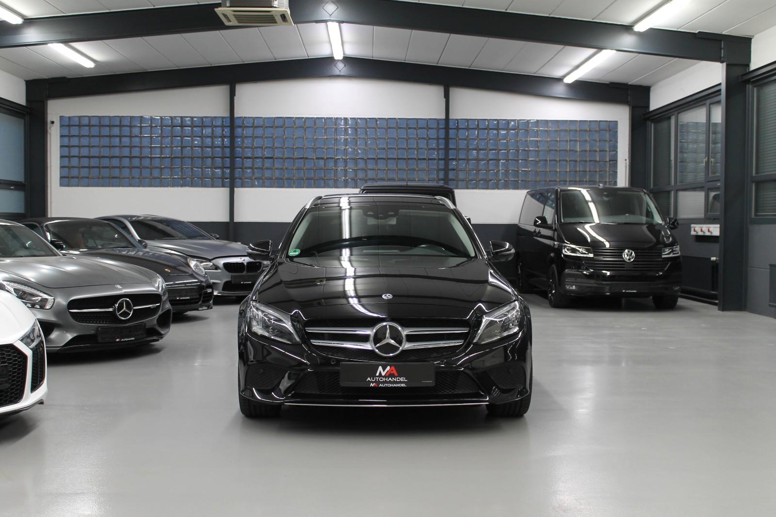 Mercedes-Benz C 220 d T 4Matic Multibe Pano Stdhz AHK 360 Voll