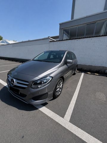MERCEDES-BENZ Mercedes-Benz B 180 d (W246)