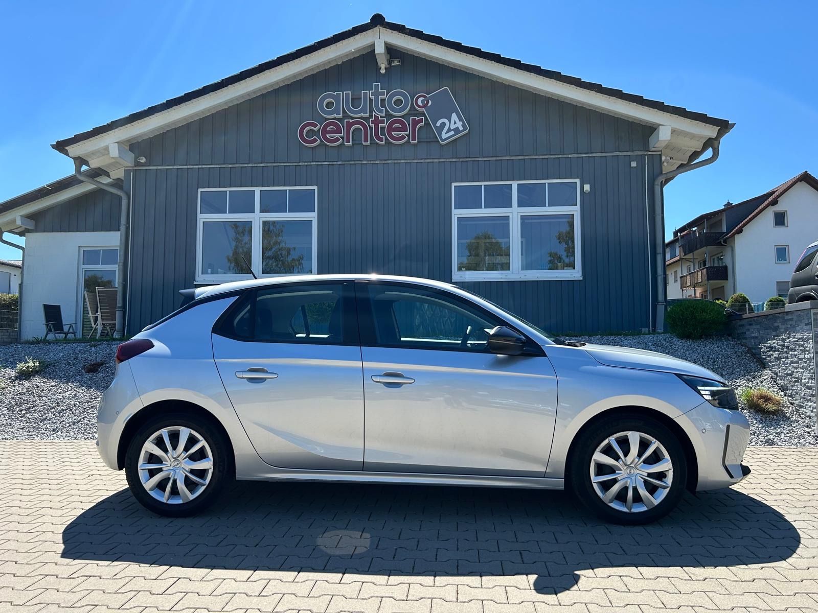 Fahrzeugabbildung Opel Corsa F°100 PS°Winterpaket°1.Hand°LED°