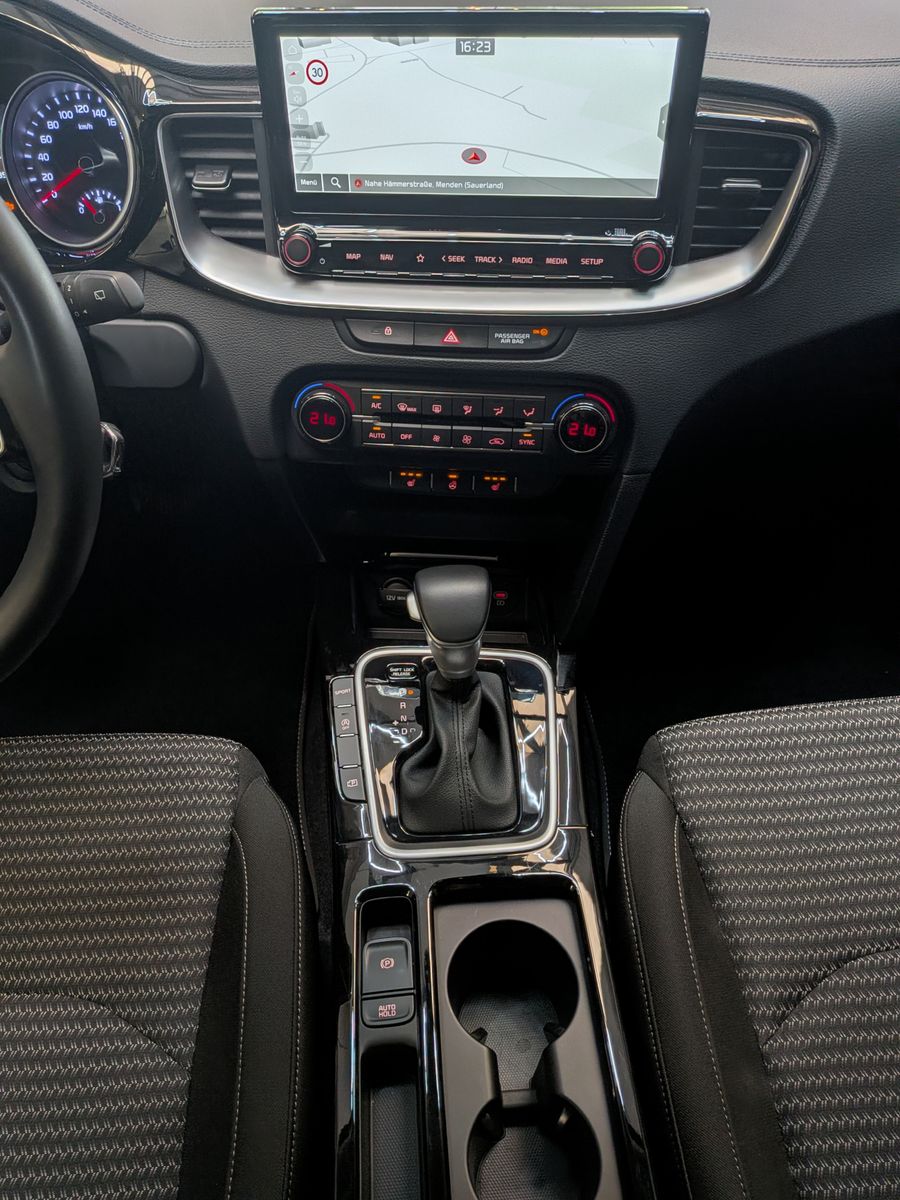 Fahrzeugabbildung Kia cee'd Sportswagon 1.5 DCT Spirit LED JBL Cam 7JG