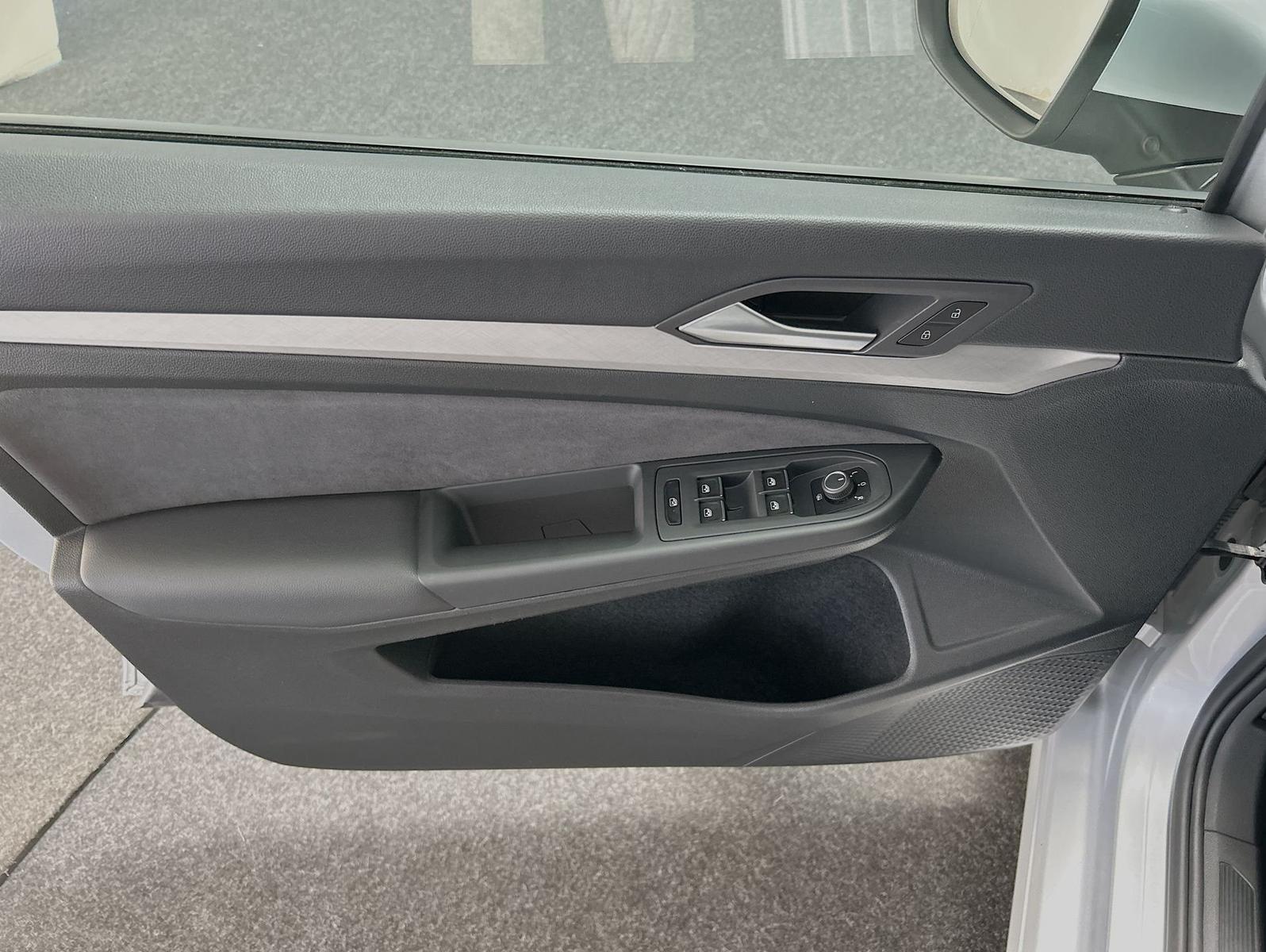 Volkswagen Golf Variant 2.0 TDI DSG Life, миниатюра 13