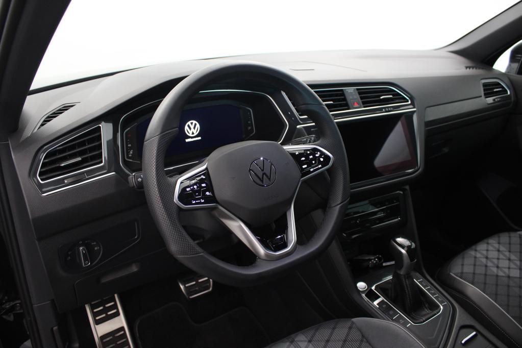 Volkswagen Tiguan R-Line 1.5 TSI 110kW 7-Gang DSG 4 Türen
