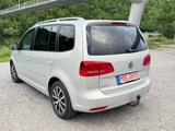 Volkswagen Touran Highline BMT SHZ*PDC*Navi*AHK*Kamera - Volkswagen Touran aus 2012