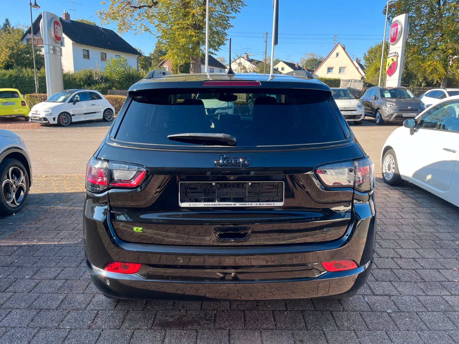 Fahrzeugabbildung Jeep Compass Summit Mild-Hybrid FWD Navi elektr. uvm