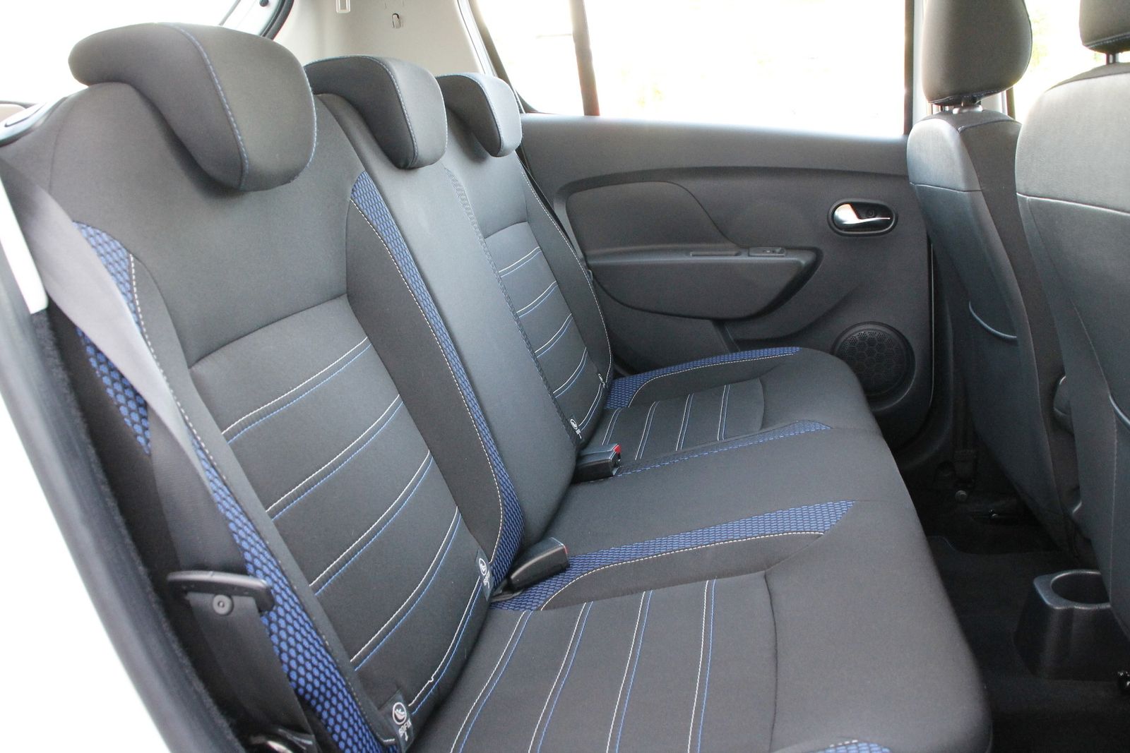 Fahrzeugabbildung Dacia Sandero II Stepway Celebration