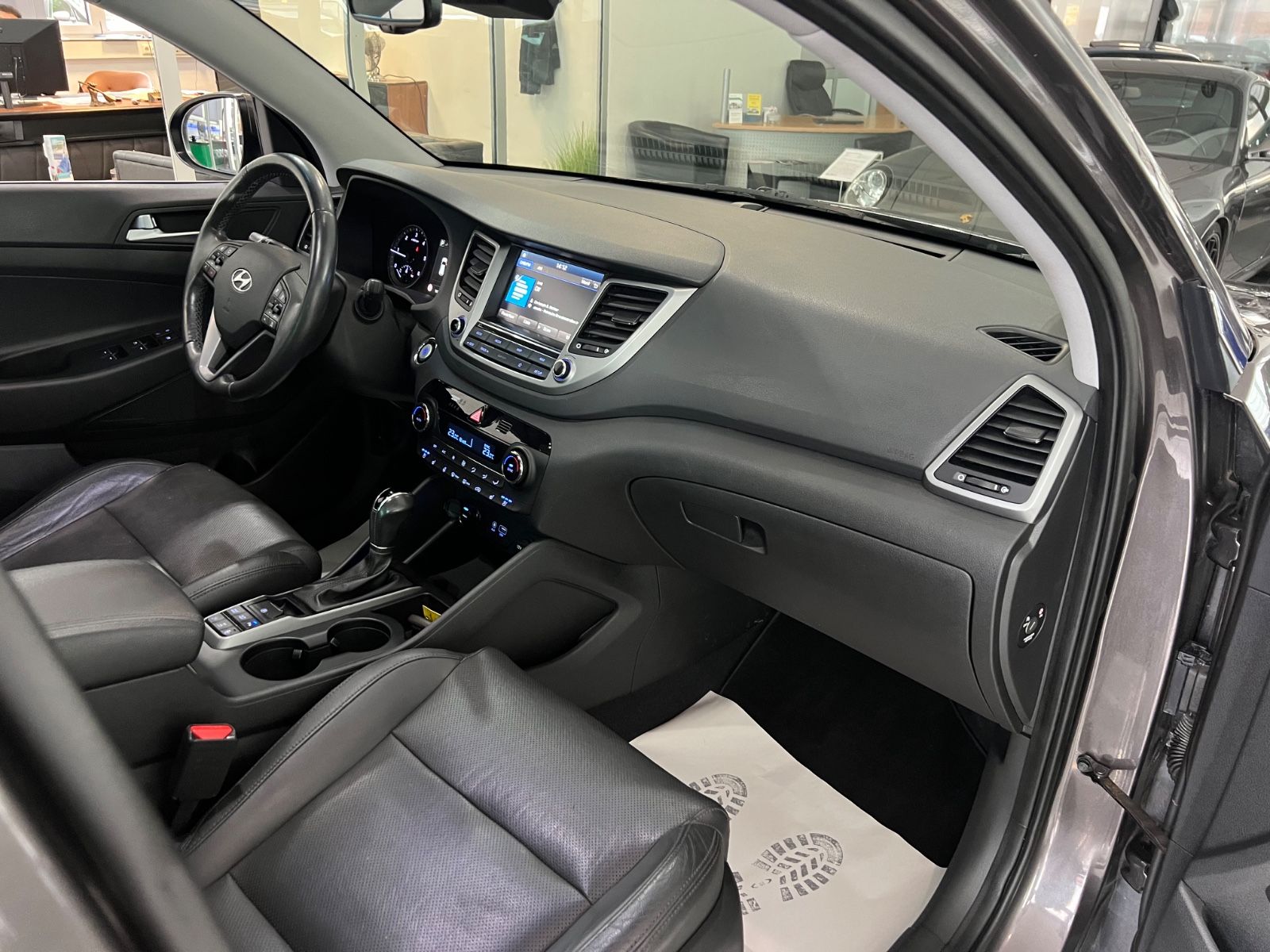 Fahrzeugabbildung Hyundai Tucson Premium 4WD *SITZBELÜFTUNG*4xSITZHEIZUNG*