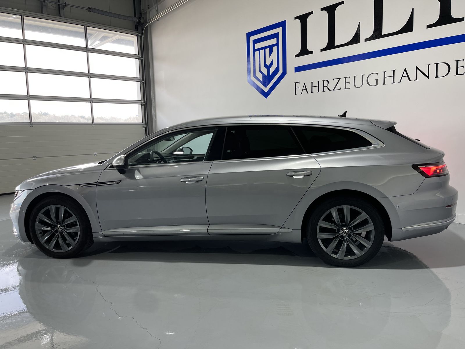 Fahrzeugabbildung Volkswagen Arteon Shooting Brake 2.0 TDI*4Motion*Cam*AHK*