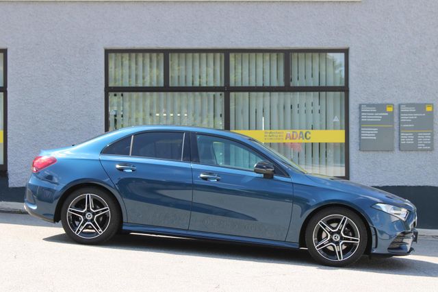 MERCEDES-BENZ A 180 d AMG *MBUX High End*Kamera