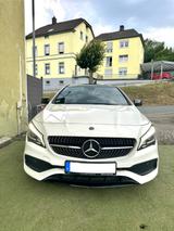 Mercedes-Benz CLA 200 - AMG line - Mercedes-Benz CLA 200: Coupé