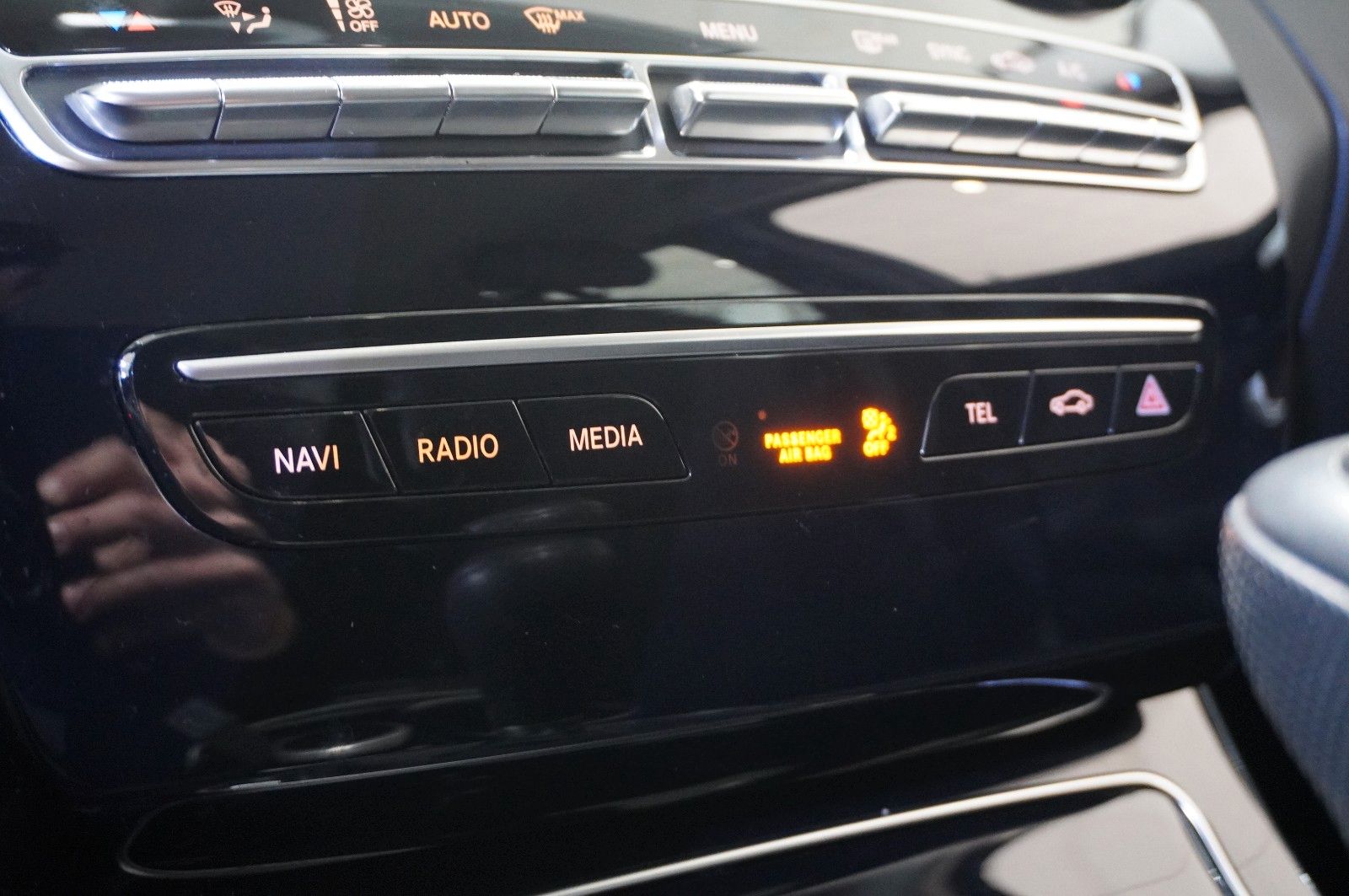 Fahrzeugabbildung Mercedes-Benz C 200D T BUSINESS NAVI/LED/KAMERA/SH/BURMESTER