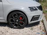 Skoda Octavia Combi RS 2.0 TSI CarPlay LED Navi Sitzh. - Skoda Octavia: Allradantrieb, 2.0