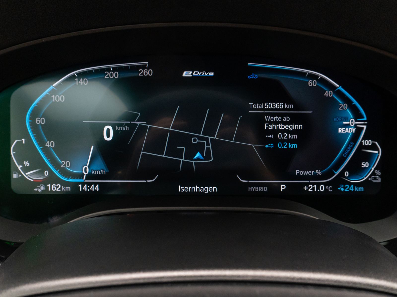 Fahrzeugabbildung BMW 530e M Sport DAB Kamera AHK Memory Alarm 18Zoll