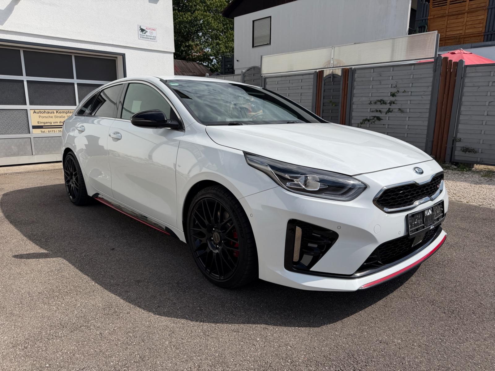 Kia pro cee'd / ProCeed