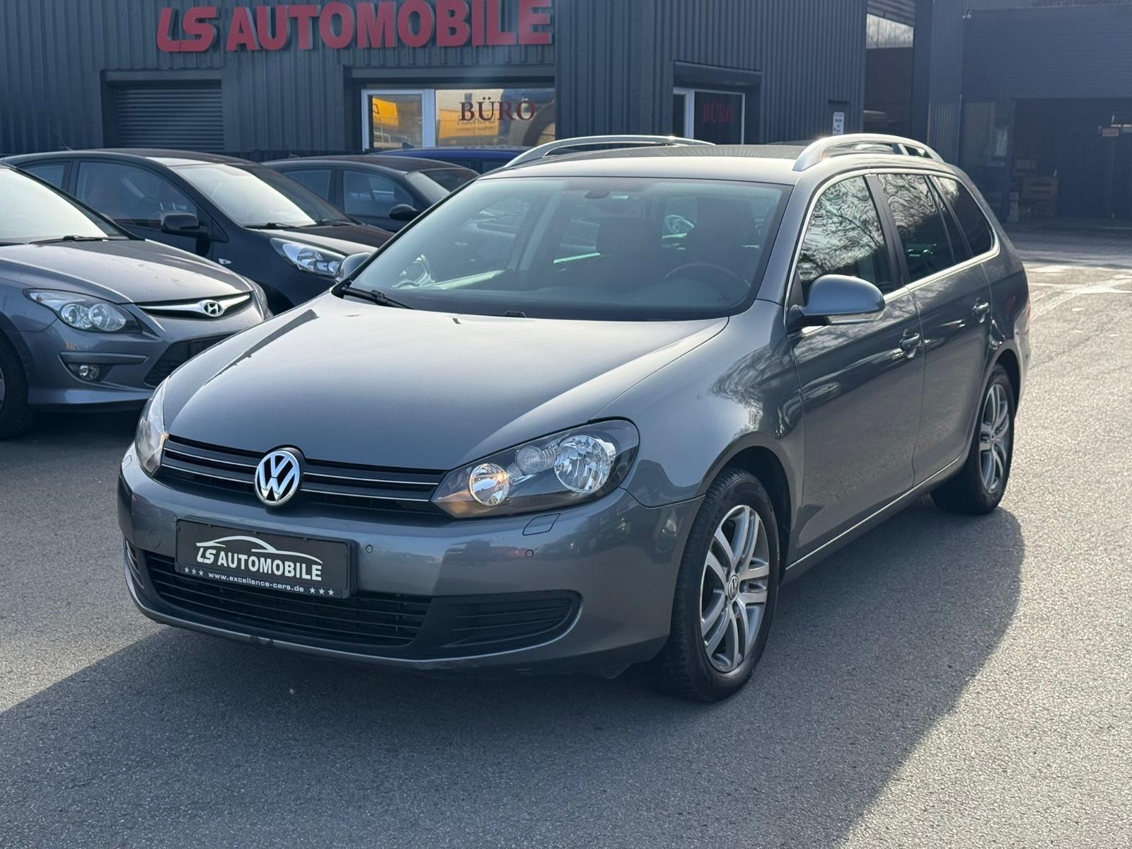 Volkswagen Golf VI 1.6 TDI Variant /Navi/PDC/SHZ/Klimaa.