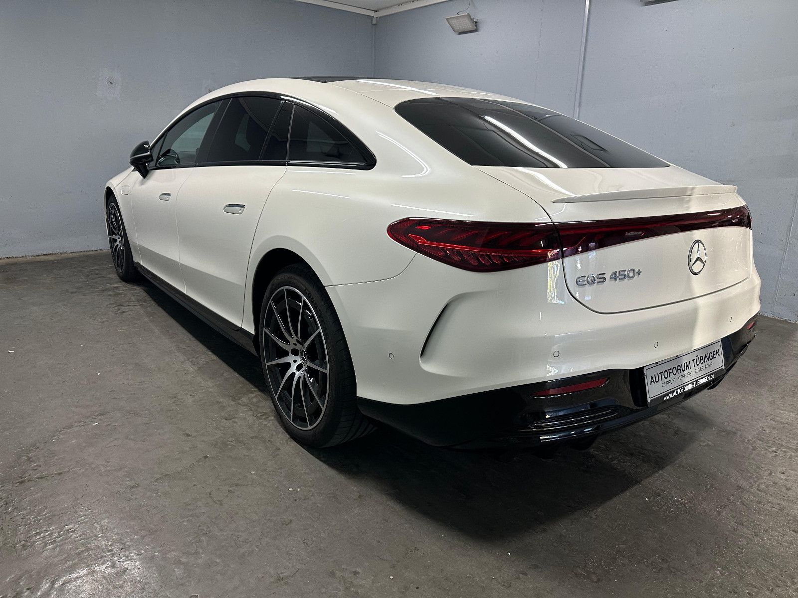 Fahrzeugabbildung Mercedes-Benz EQS 450+ *AMG-LINE*PANORAMA*HEADUP*BURMESTER*