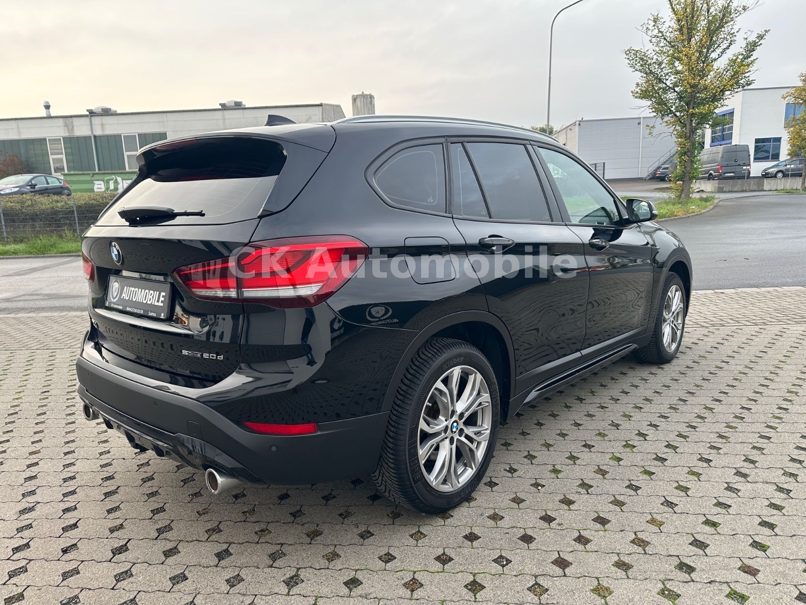 Fahrzeugabbildung BMW X1 sDrive 20d Sport-Line/Navi/LED/Tempomat/AHK