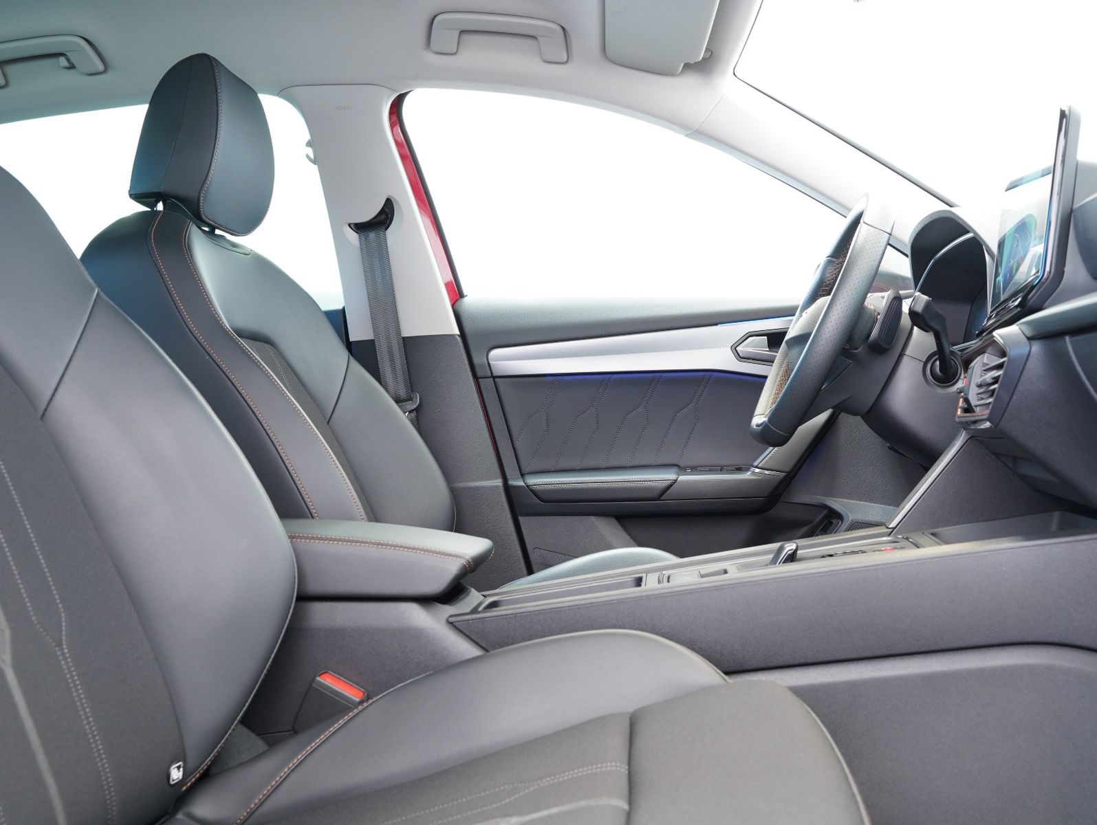 Fahrzeugabbildung CUPRA Formentor 1.4 TSI DSG e-HYBRID LED/ACC/CAM/AMBI